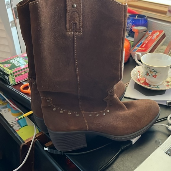 BOC Born Brown Suede Studded Western Style Boots Size 7/37 - Picture 5 of 8